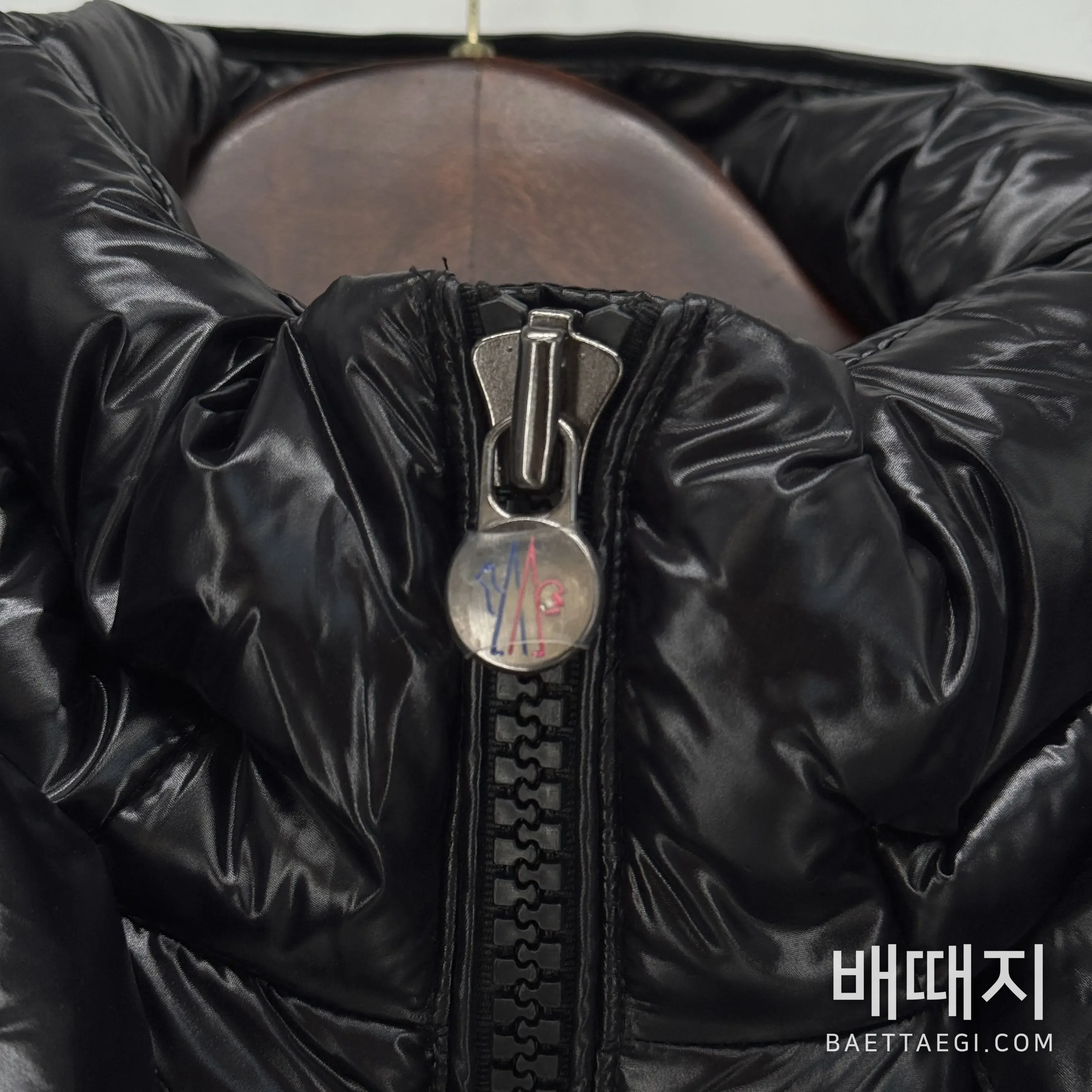 몽클레르 마야(Moncler Maya) 후드 쇼트 다운 자켓 169506 검수사진 3