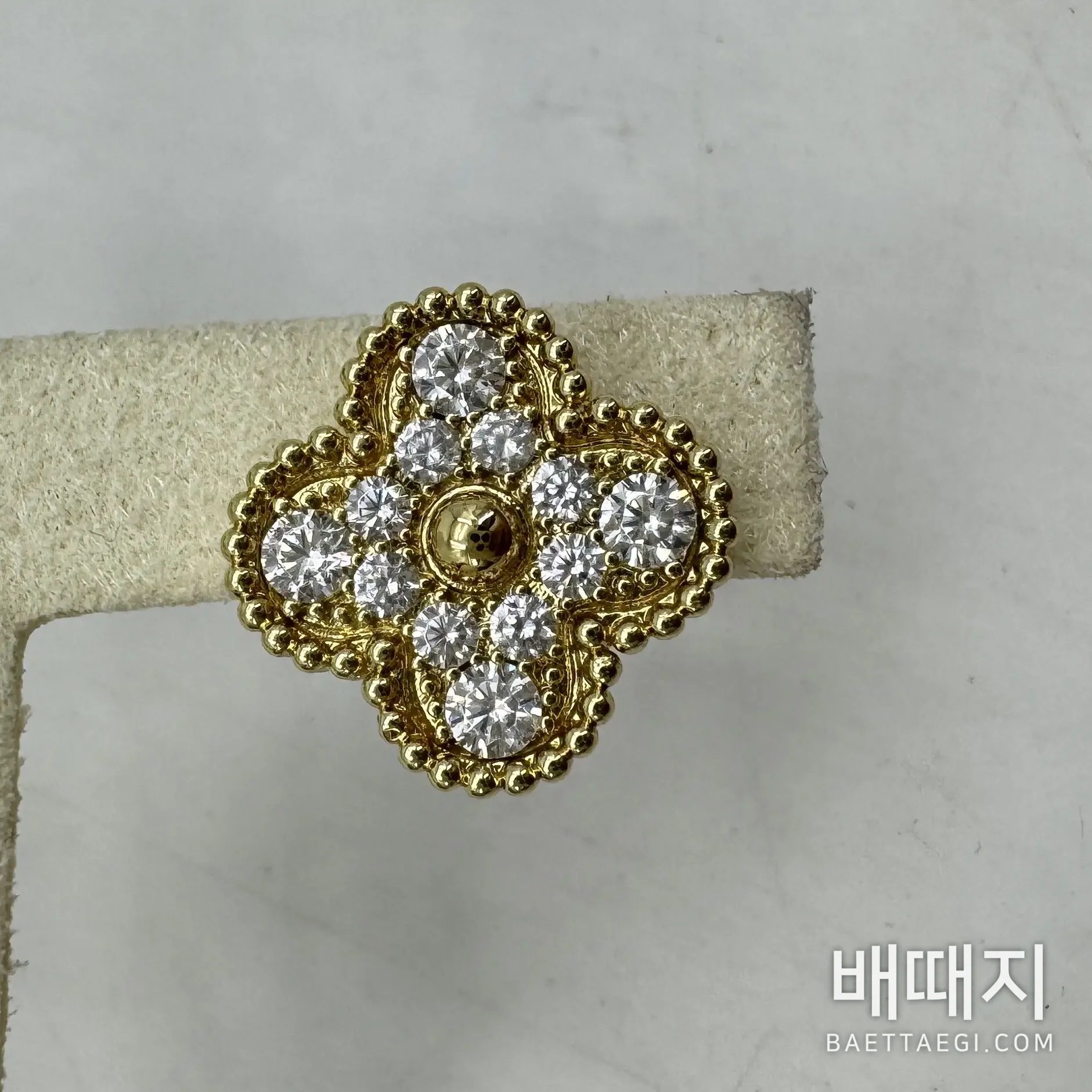 반클리프앤아펠 빈티지 알함브라 다이아몬드 클립 귀걸이 178552 검수사진 6