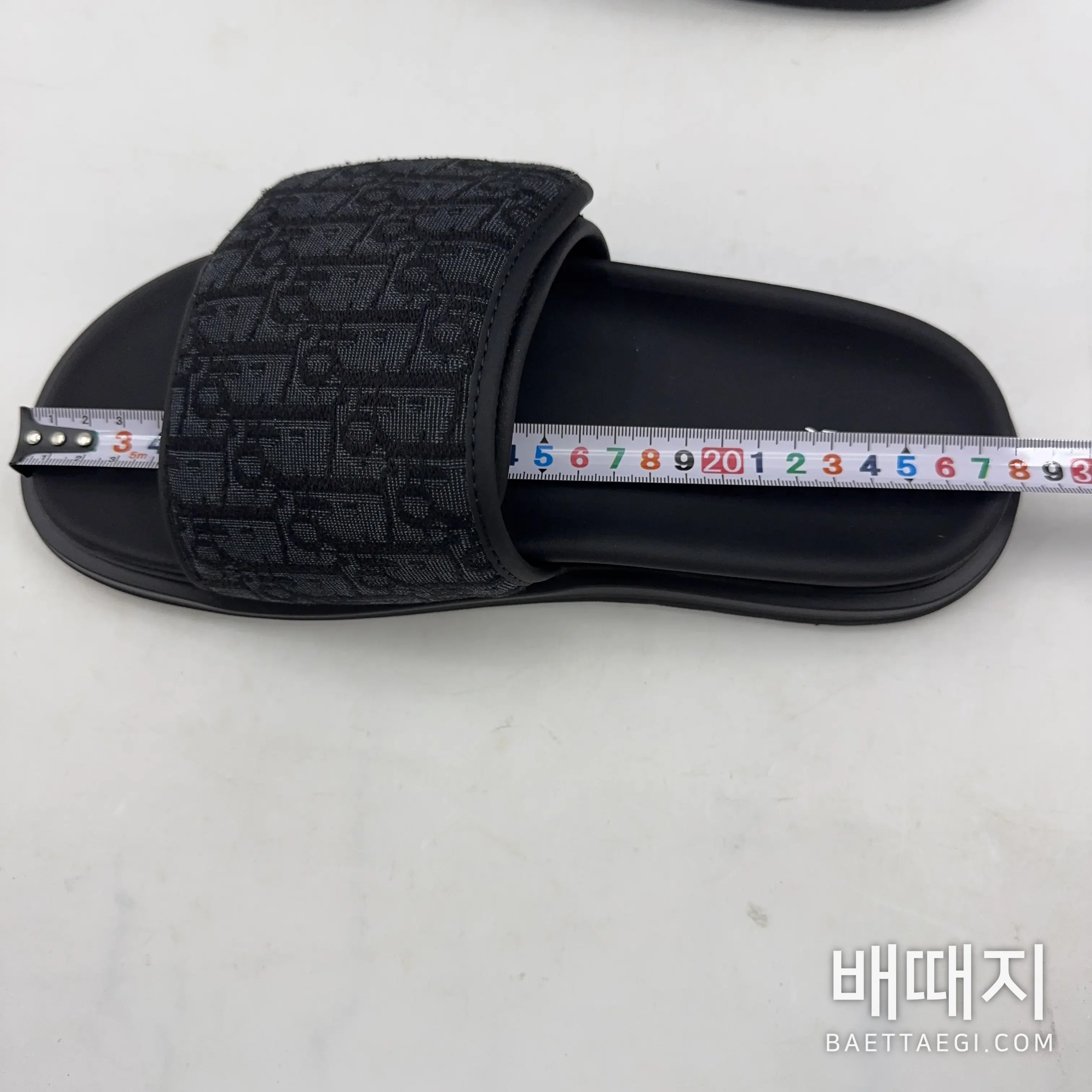 디올 모노그램 남성용 캐주얼 슬리퍼 102379 검수사진 8