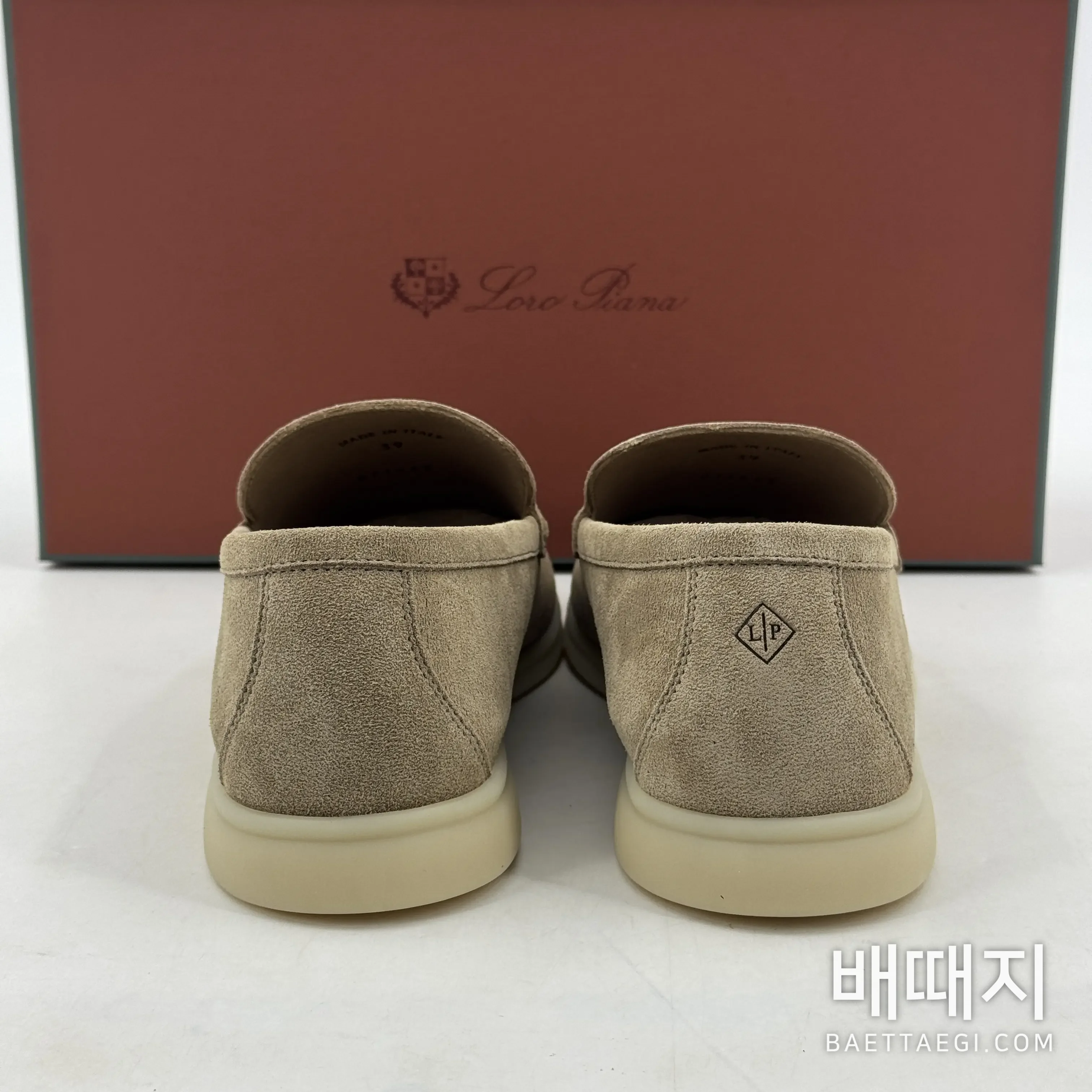 로로피아나 발수 가공 카프 스킨 화이트 로퍼 94092 검수사진 3