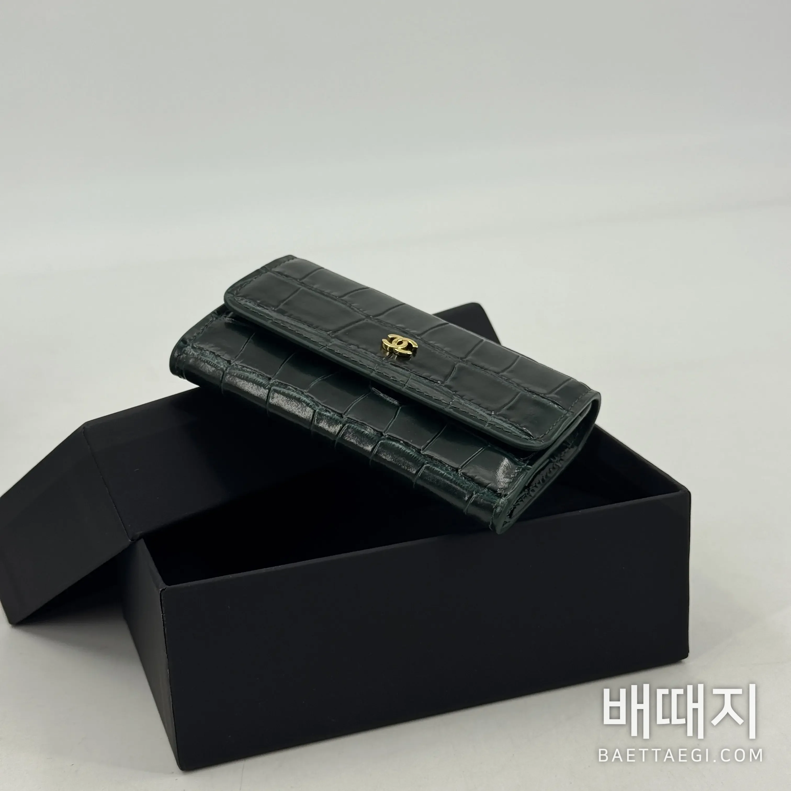 샤넬 그린 크로코다일 카드홀더 지갑 150005 검수사진 2