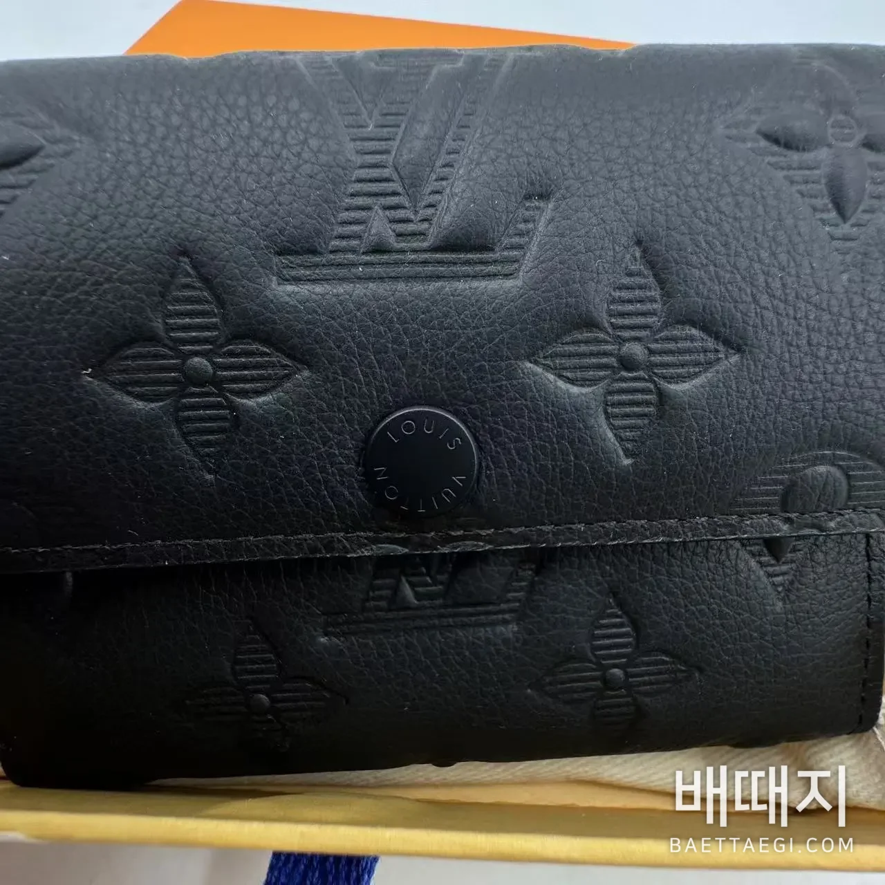 루이비통 L'Original 블랙 3단 지갑 M12635 검수사진 5