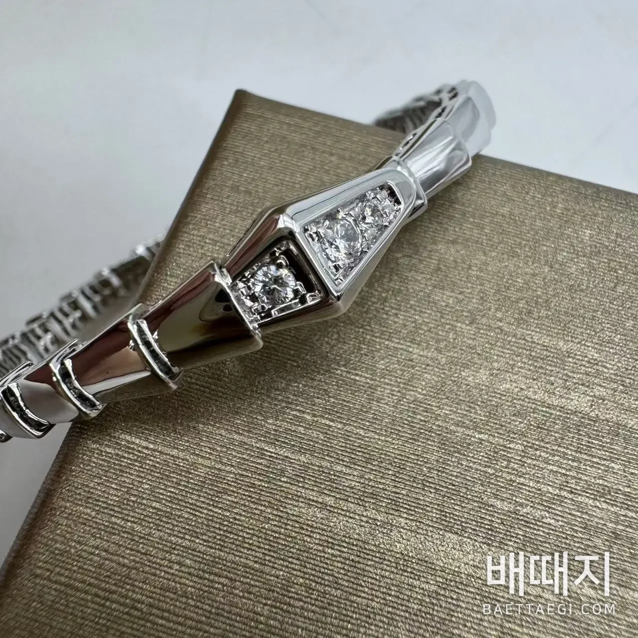 불가리 셀펜티 바이퍼 다이아몬드 뱅글 팔찌 178504 검수사진 3