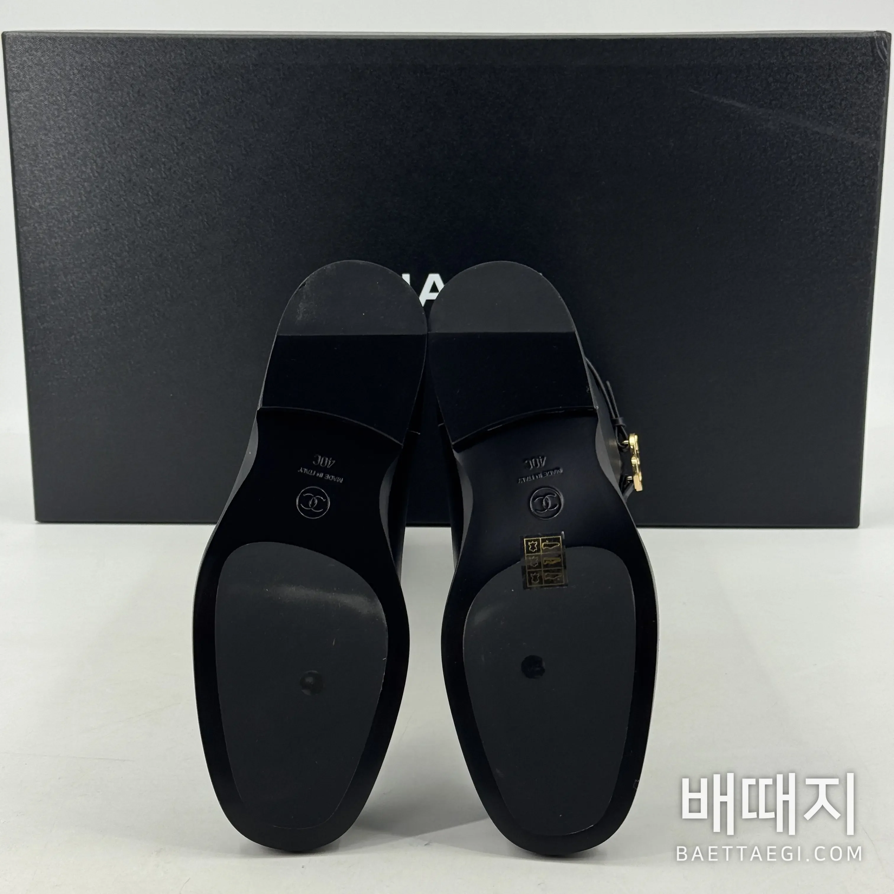 샤넬 부츠 더블 C 메탈 버클 검수사진 5