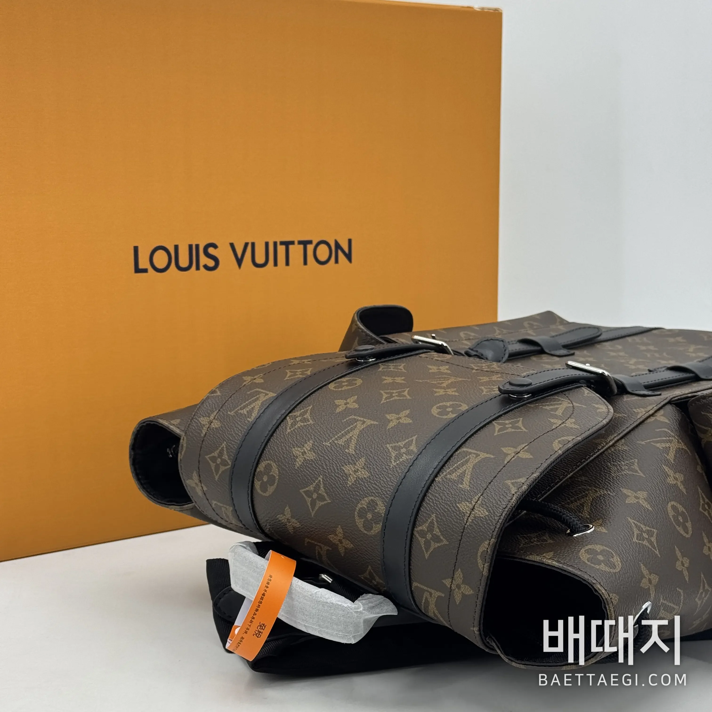 루이비통 크리스토퍼 MM 백팩 M43735 검수사진 4