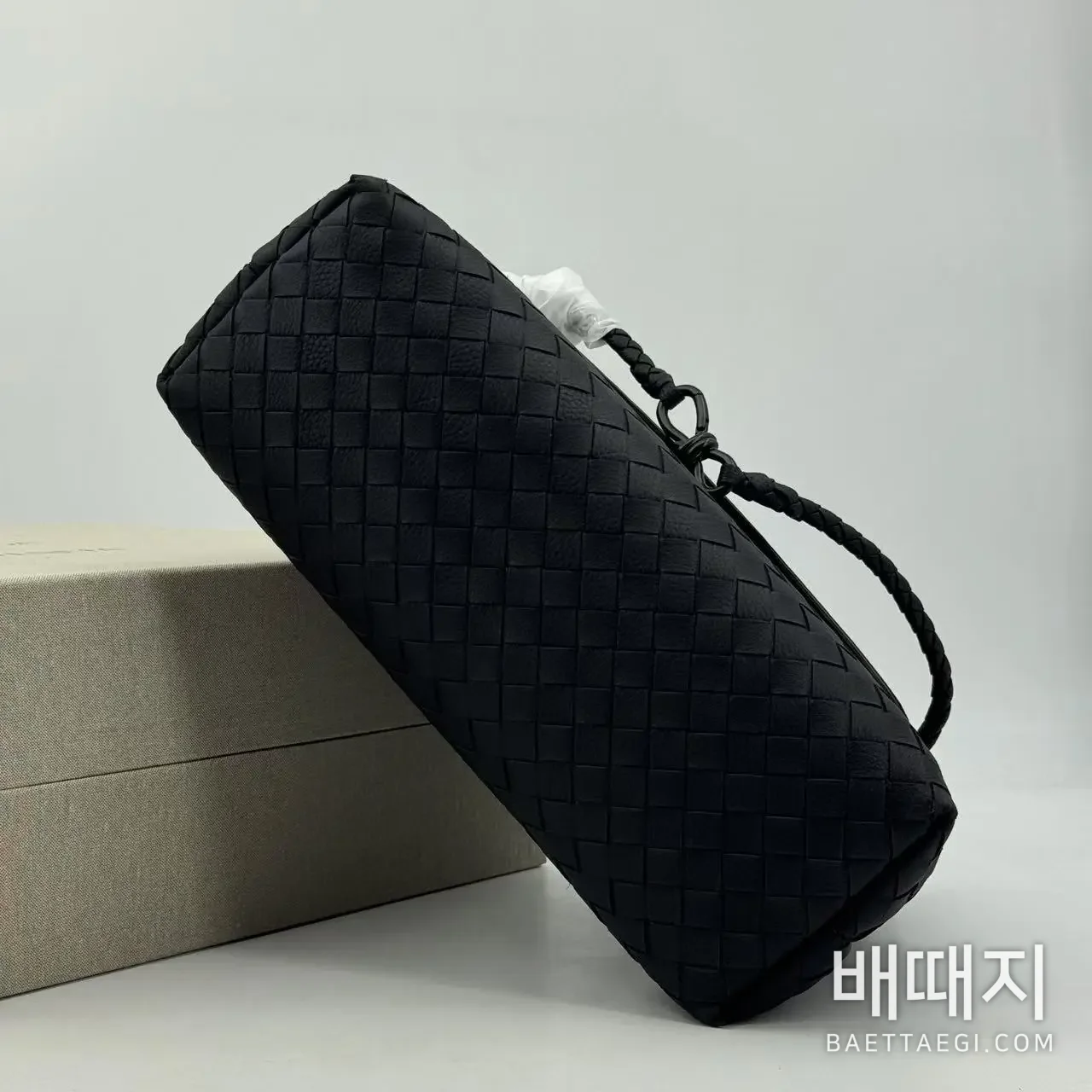 보테가베네타 인트레치아토 가죽 숄더백 115777 검수사진 4