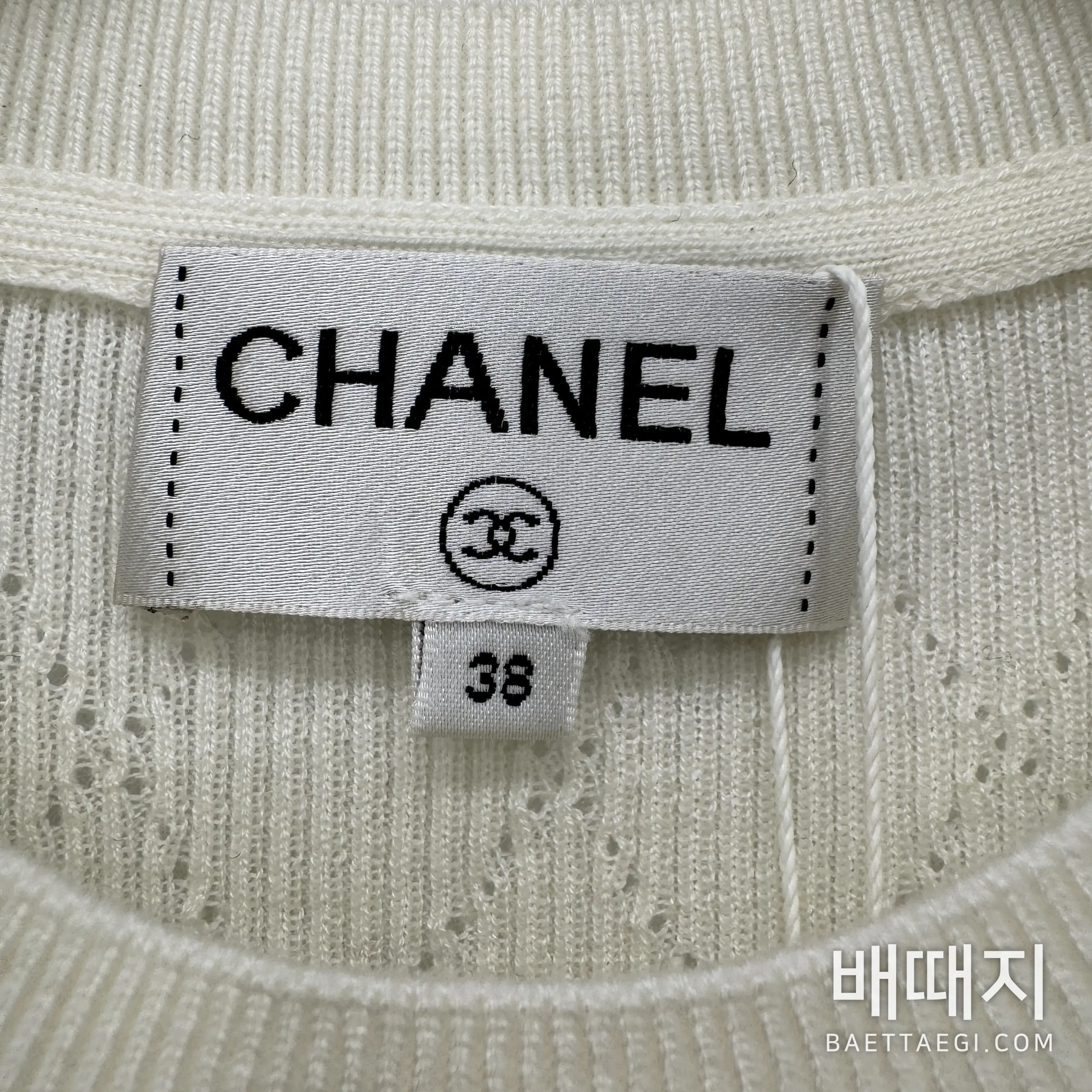 샤넬 다이아몬드 장식 여성 반팔 니트 티셔츠 41634 검수사진 5