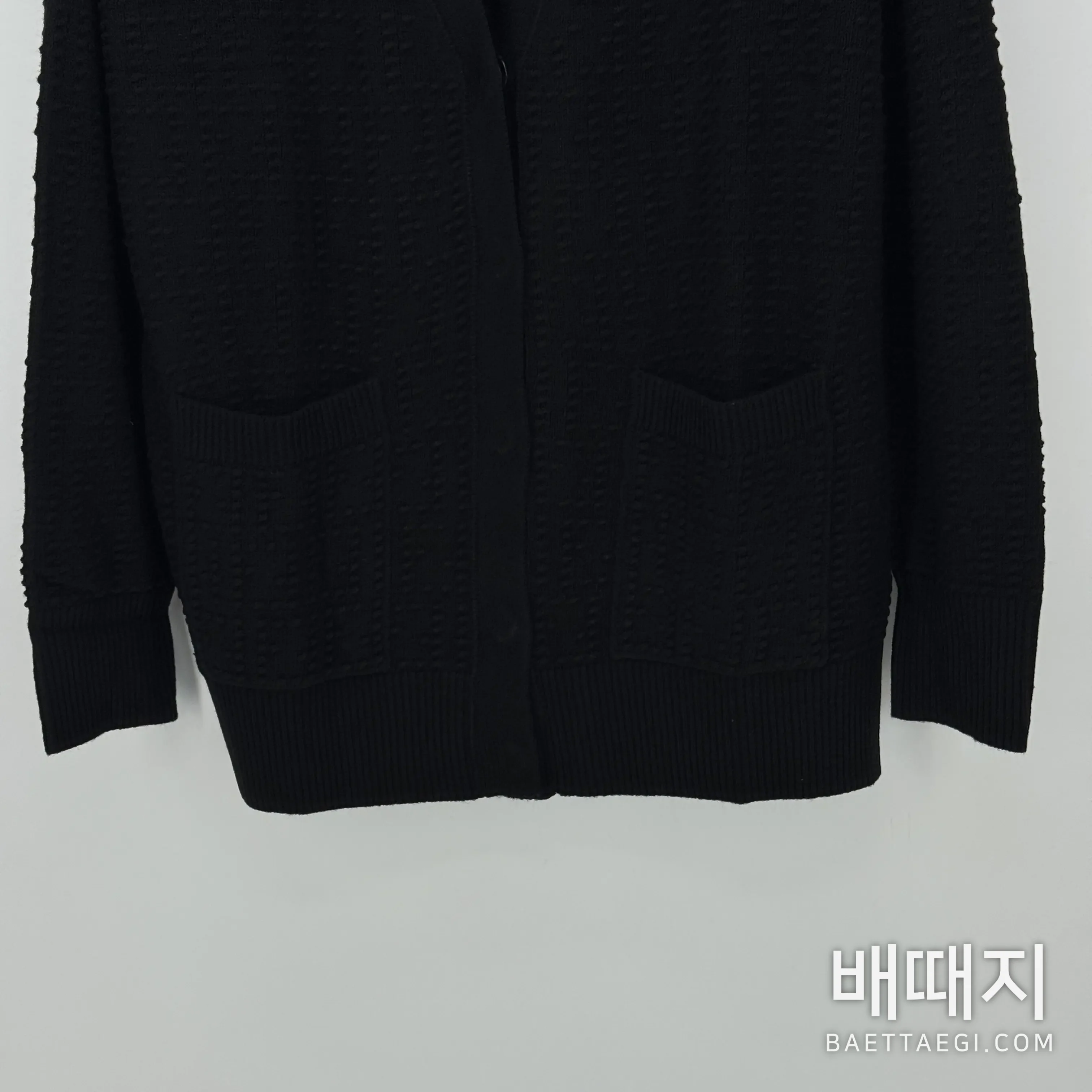 펜디 FF 모노그램 울 캐시미어 가디건 159955 검수사진 3