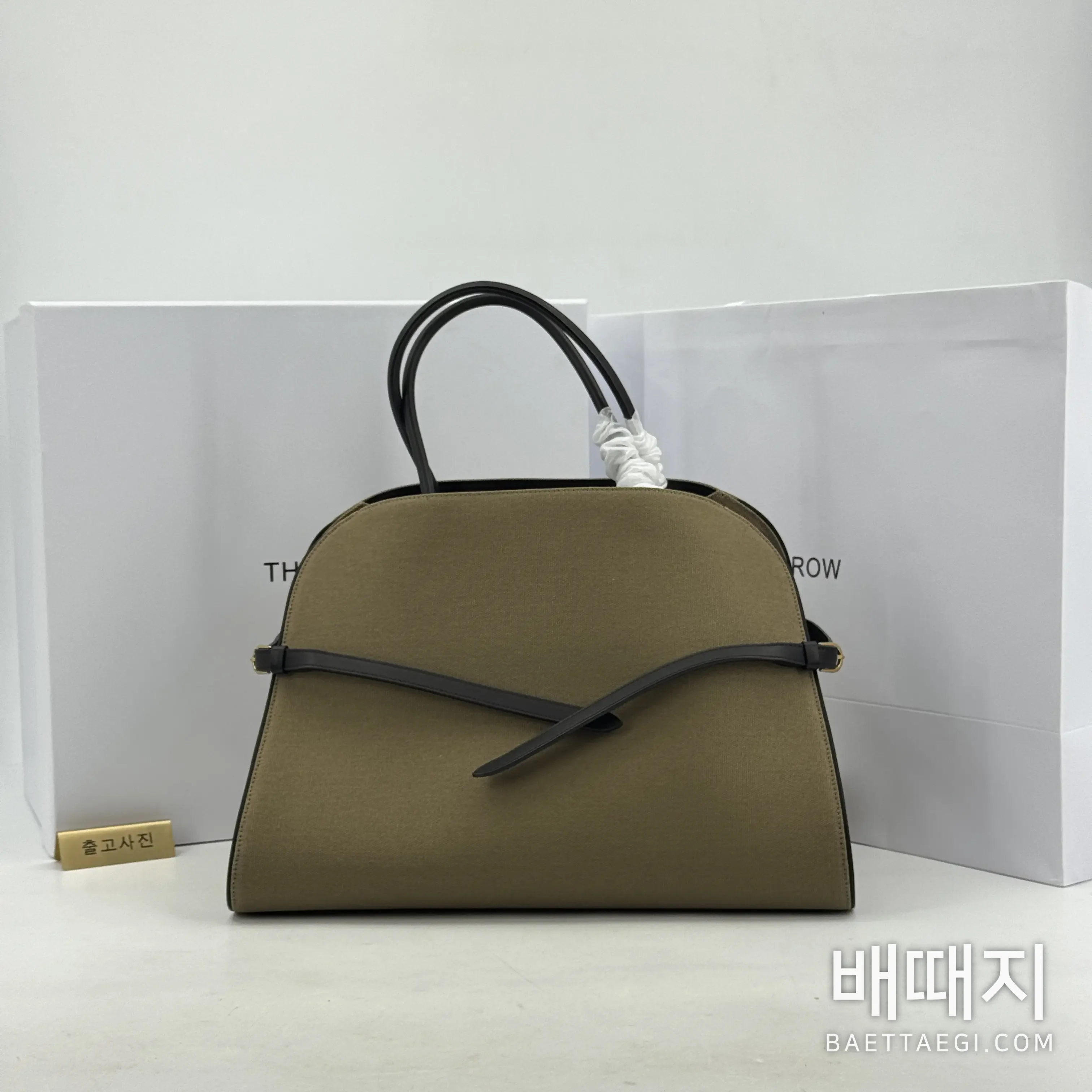 더로우 마고 15 캔버스 가죽 스트랩 가방 205340 검수사진 1