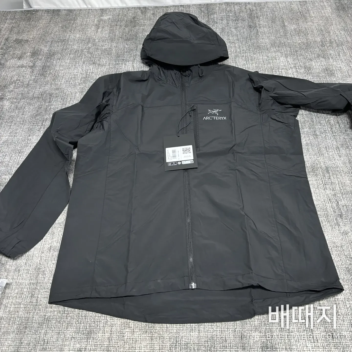 아크테릭스 스쿼미시 후디 바람막이 200153 Arc'teryx Squamish Hoodie 검수사진 1