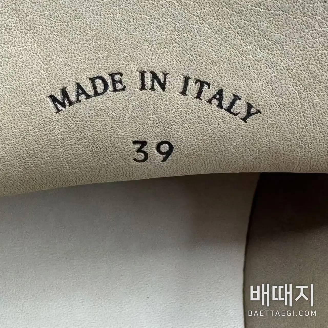 로로피아나 발수 가공 카프 스킨 화이트 로퍼 94092 검수사진 8