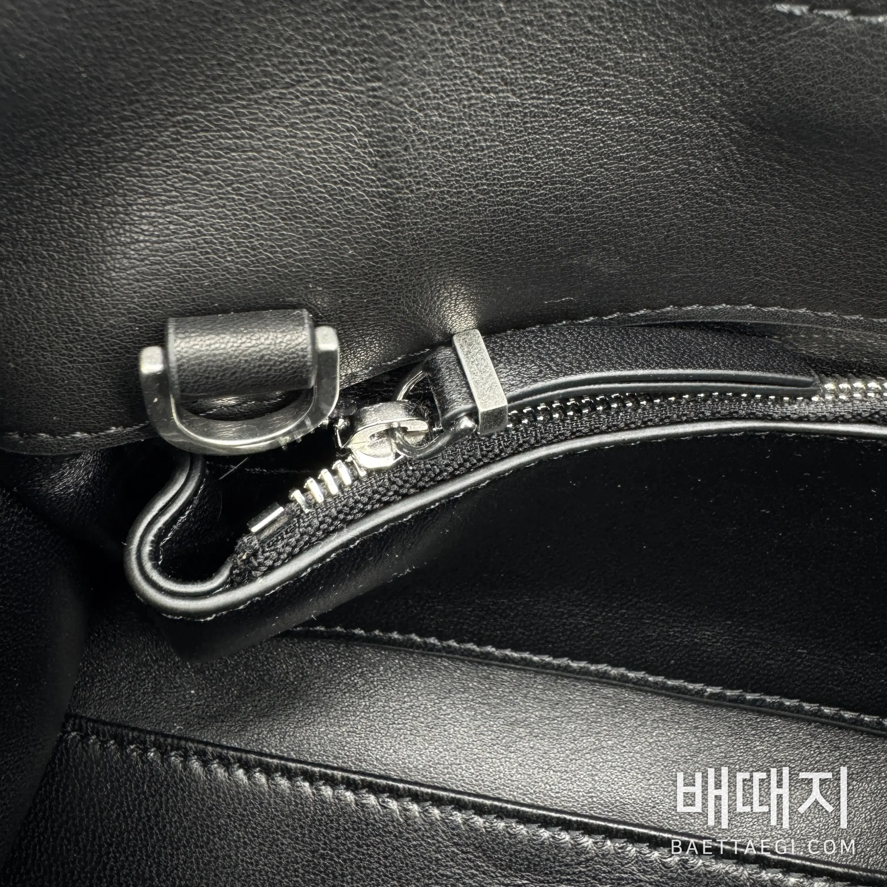 더로우 페기백 클러치백 75764 검수사진 9