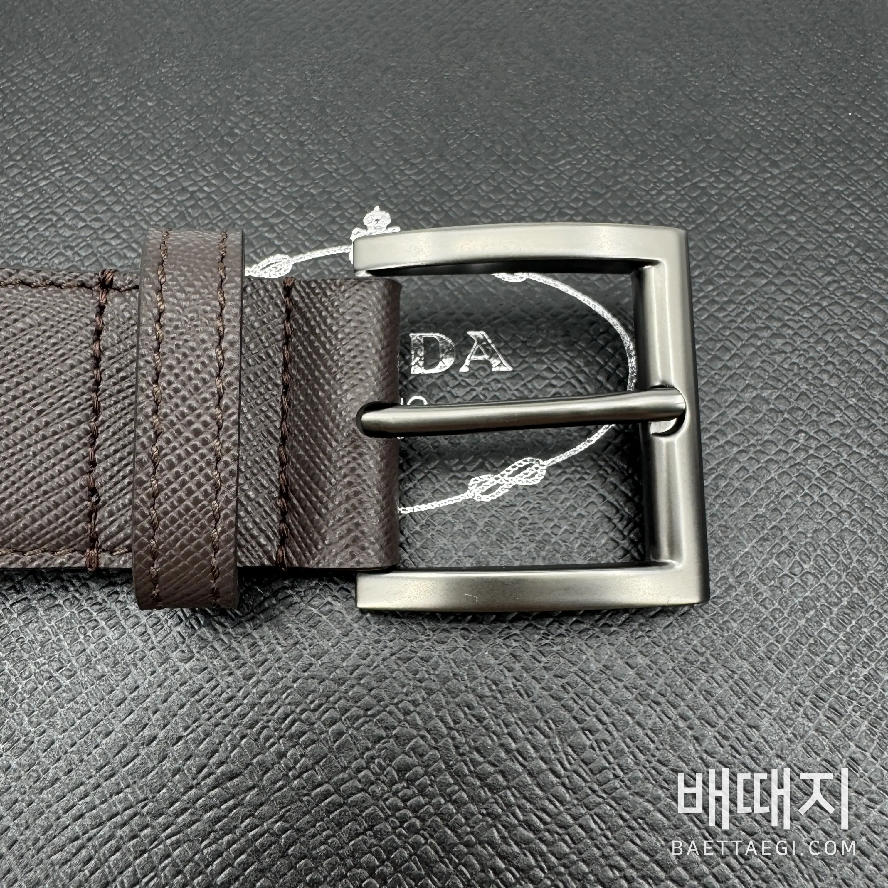 프라다 사피아노 가죽 33mm 남성 벨트 179407 검수사진 2