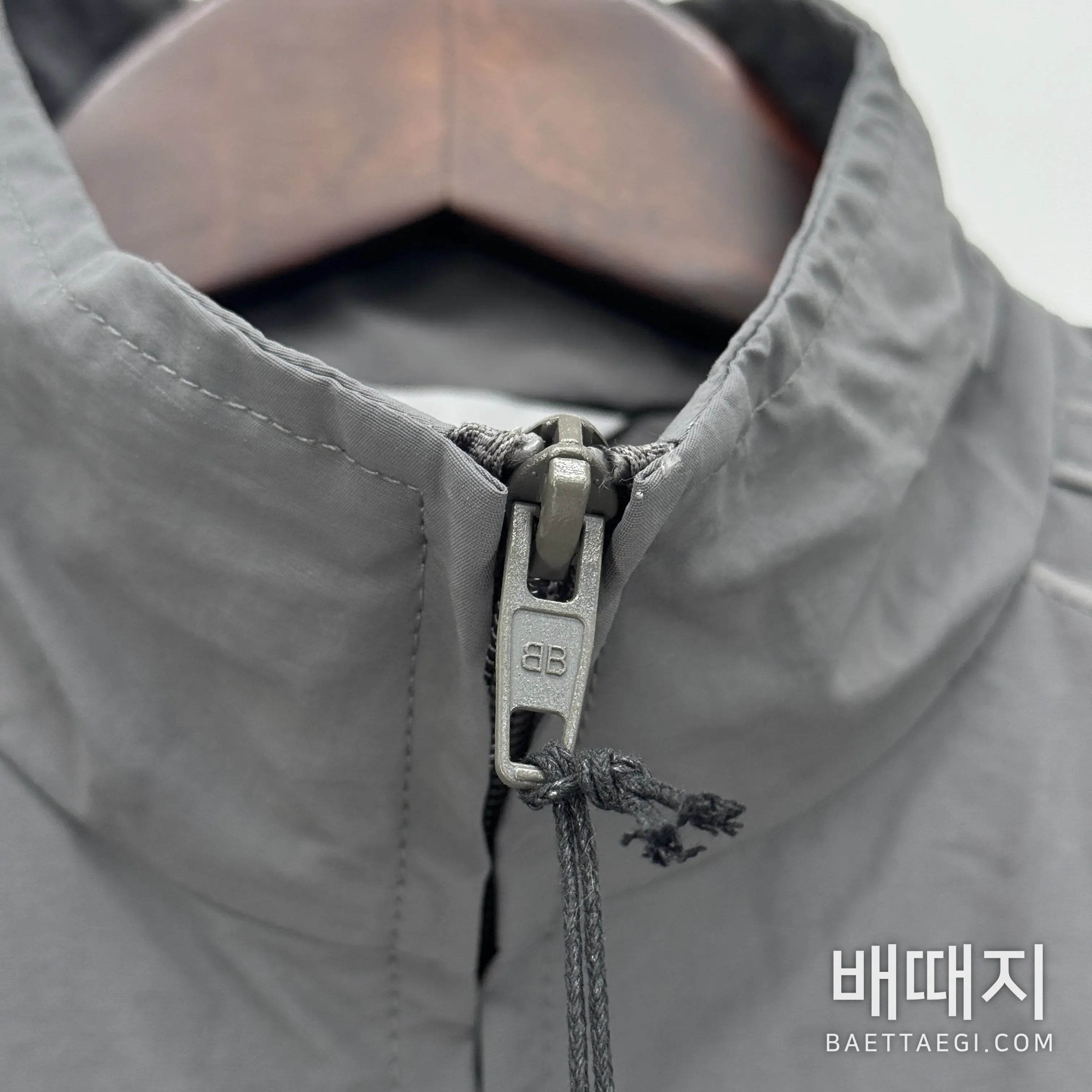 발렌시아가 나일론 남성 자켓 146736 검수사진 3