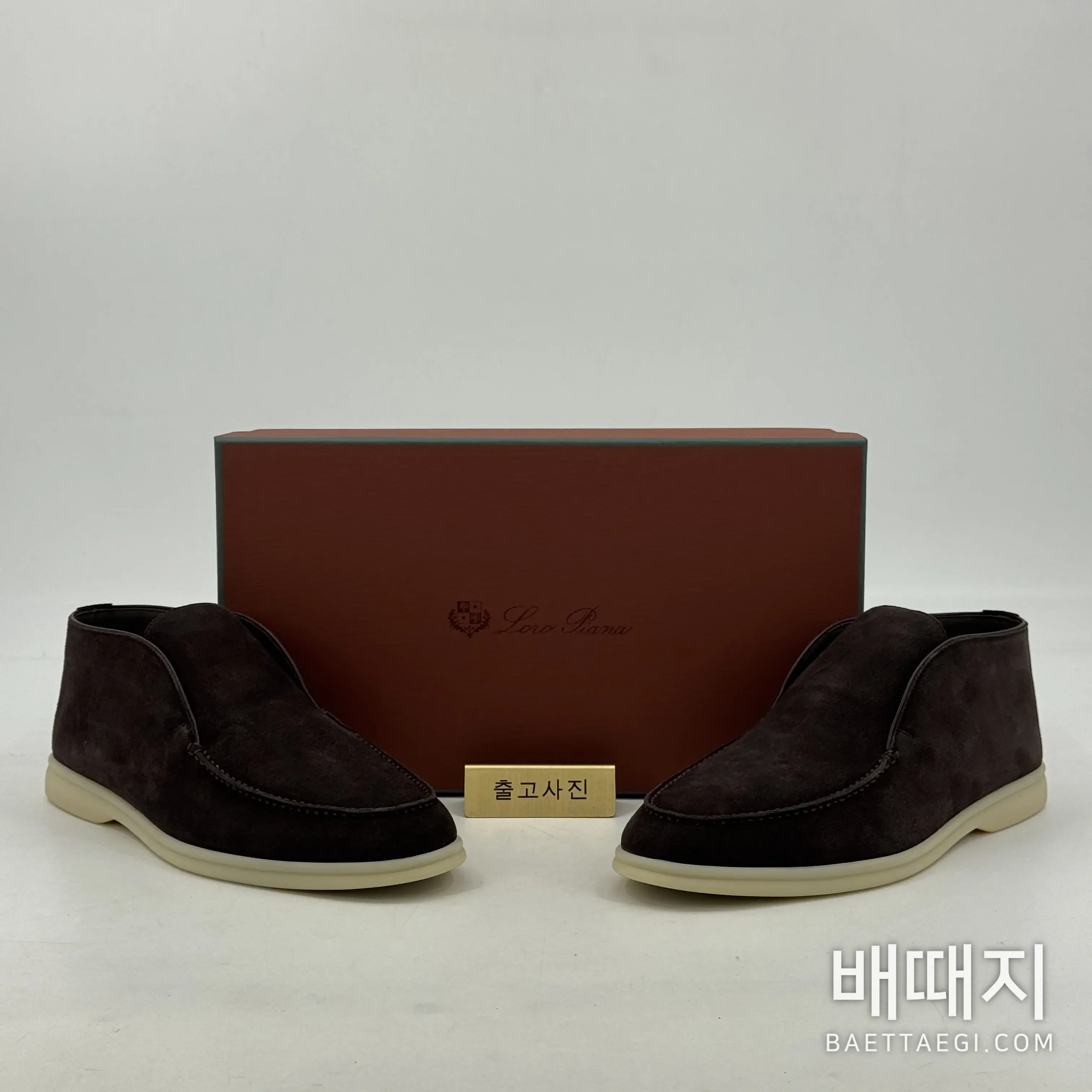 로로피아나 오픈 워크 로퍼 남성 스웨이드 숨겨진 고무 개구부 181930 검수사진 1