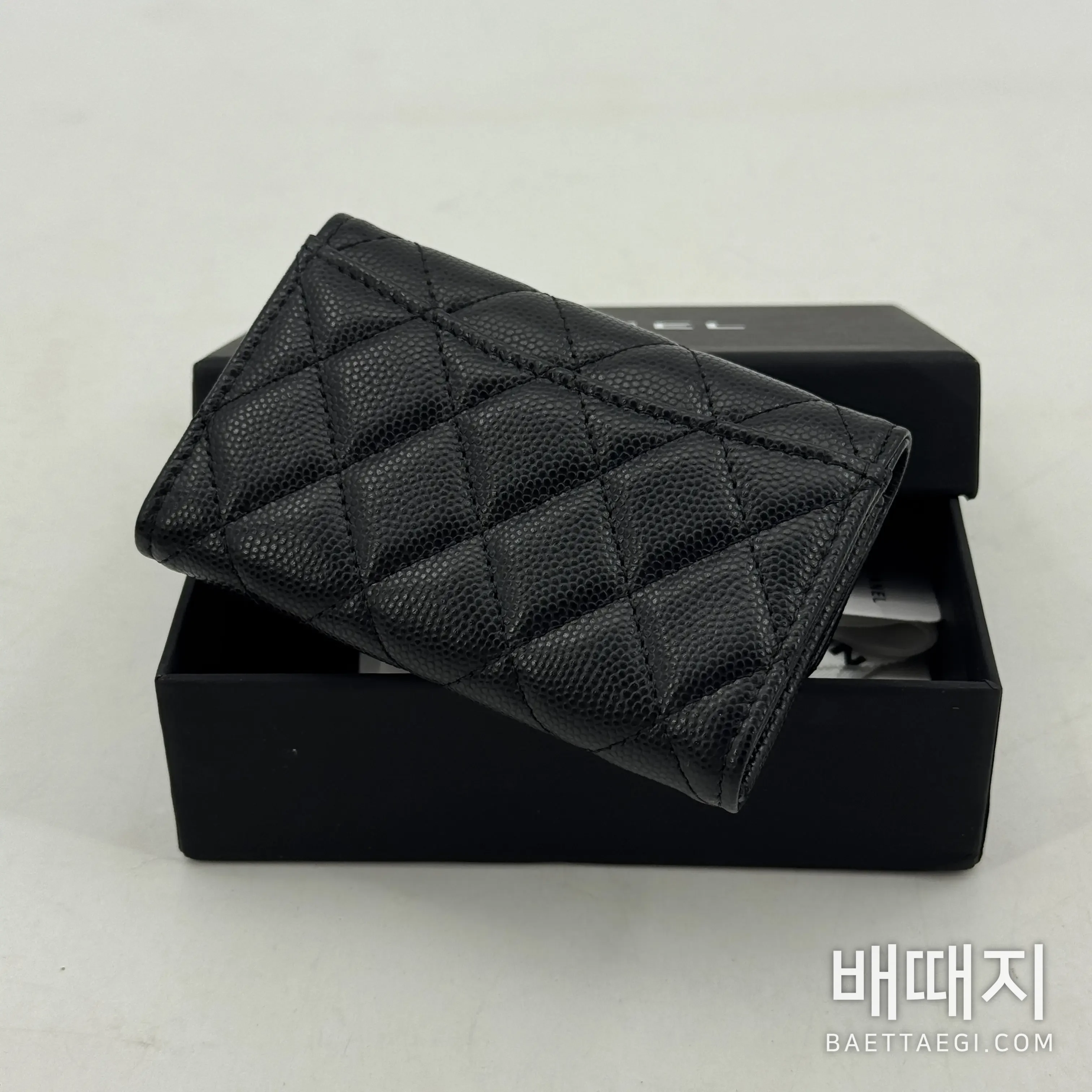샤넬 클래식 천연 소가죽 지갑 37217 검수사진 3