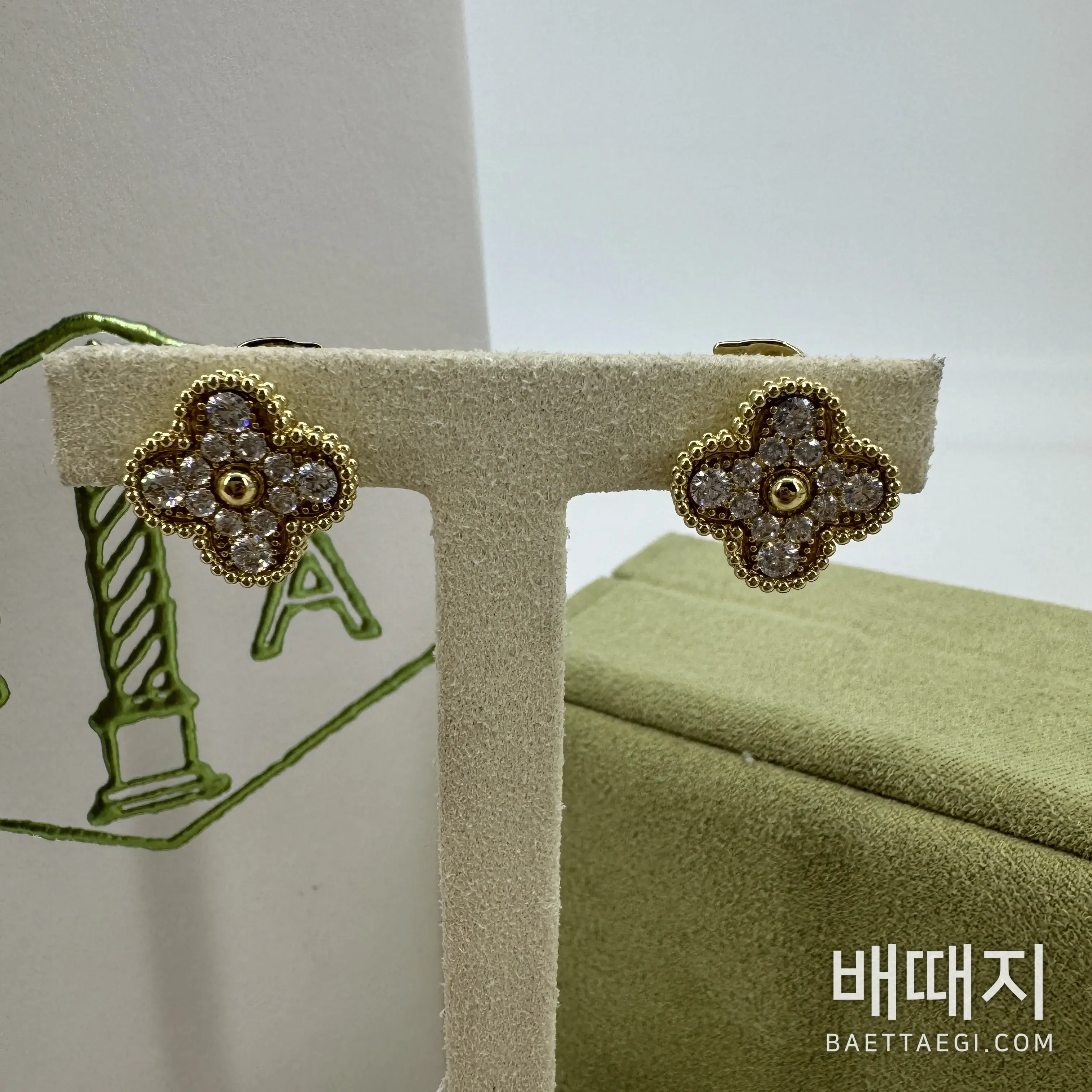 반클리프앤아펠 빈티지 알함브라 다이아몬드 클립 귀걸이 178552 검수사진 3