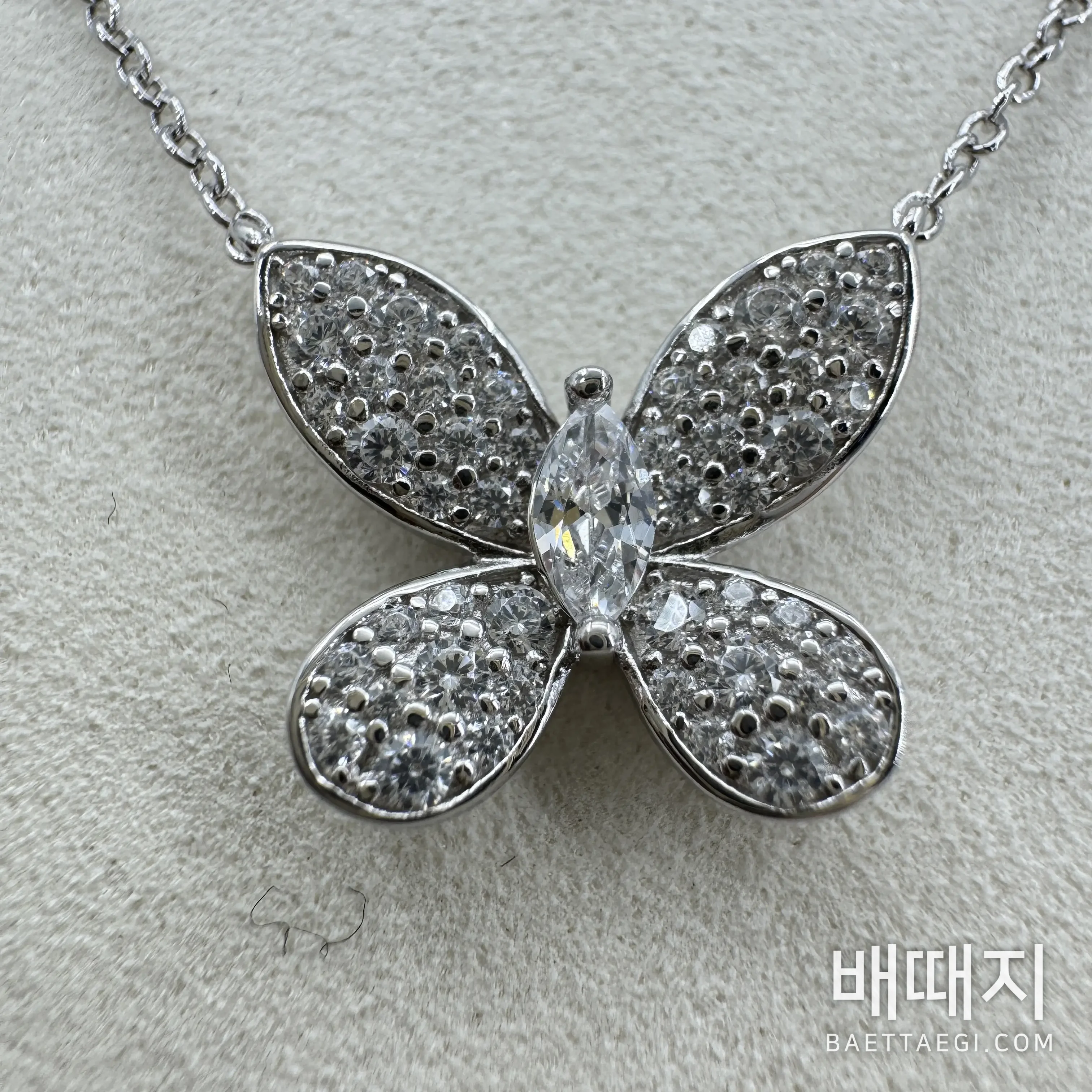 그라프 나비 모티브 다이아몬드 목걸이 125002 검수사진 3