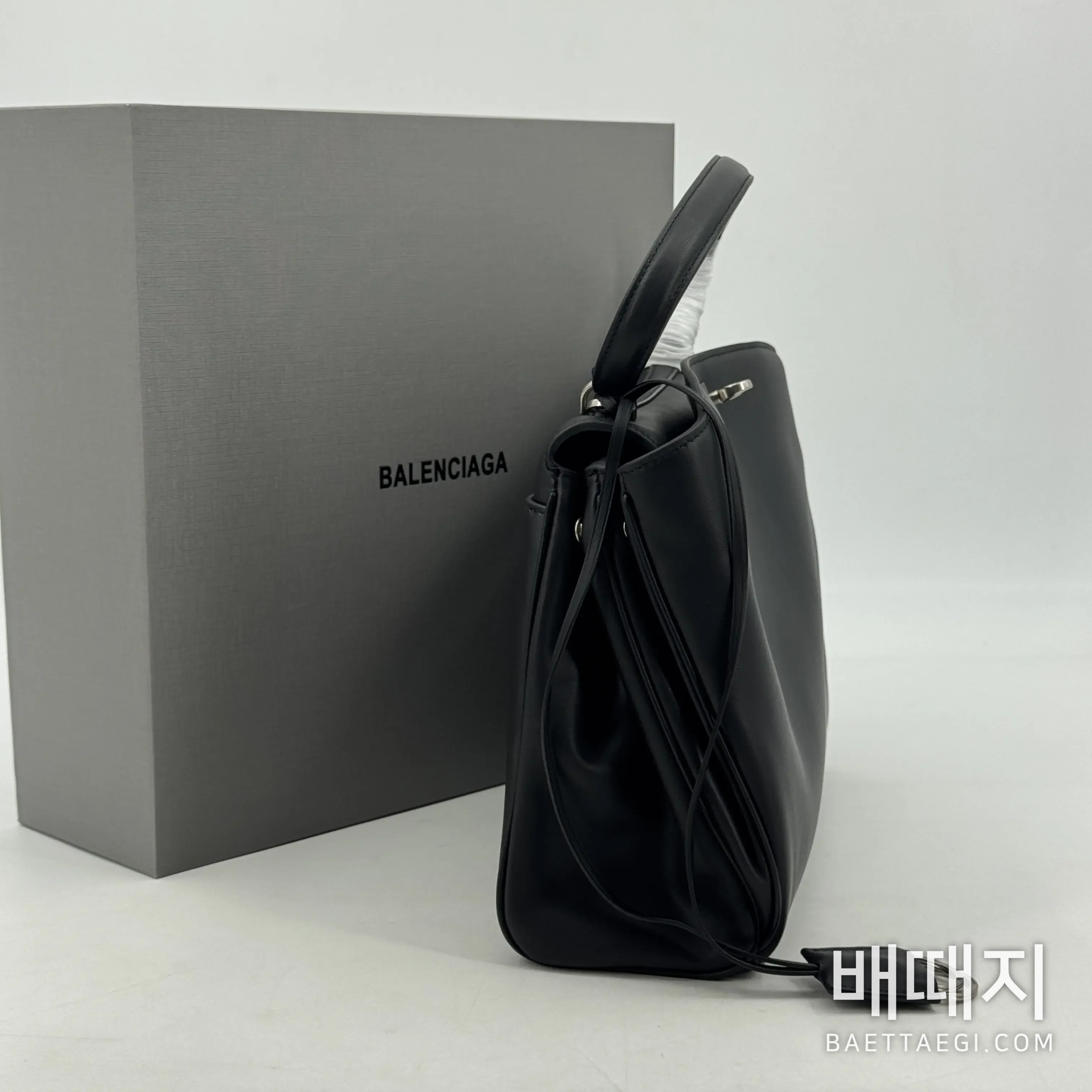 발렌시아가 중간 사이즈 검정 핸드백 78972 검수사진 4