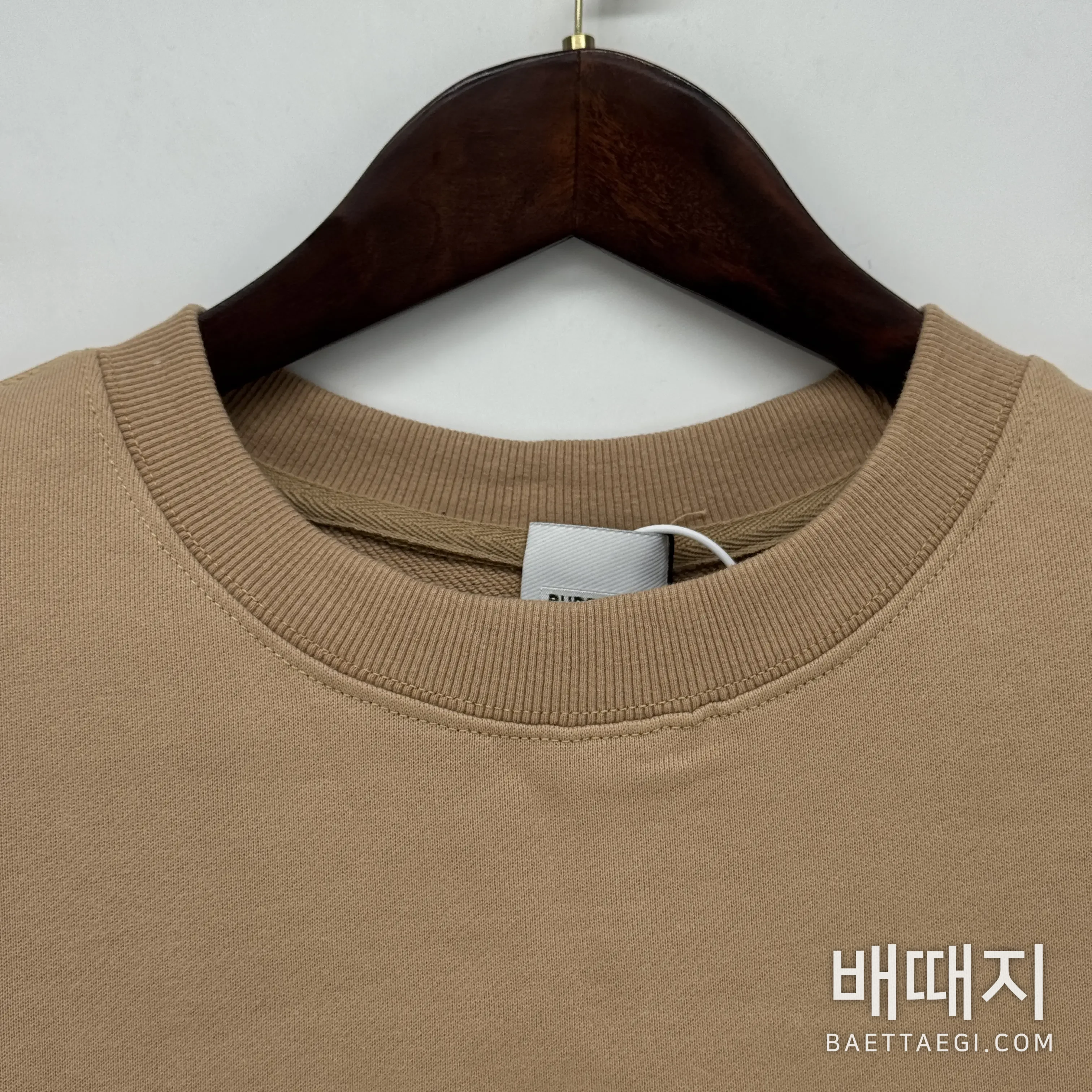 버버리 맨투맨 긴팔 검수사진 4