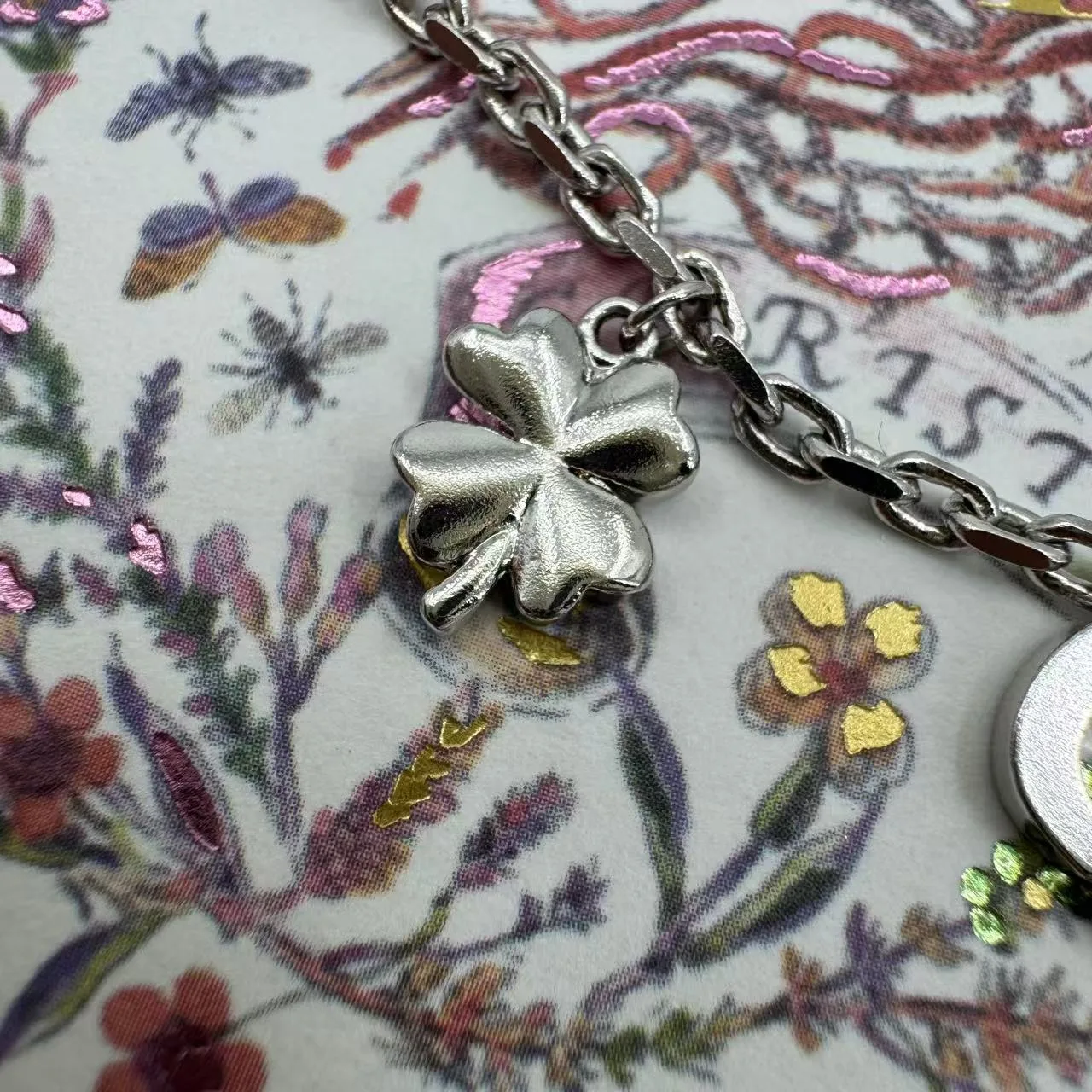 디올 팔찌 검수사진 7
