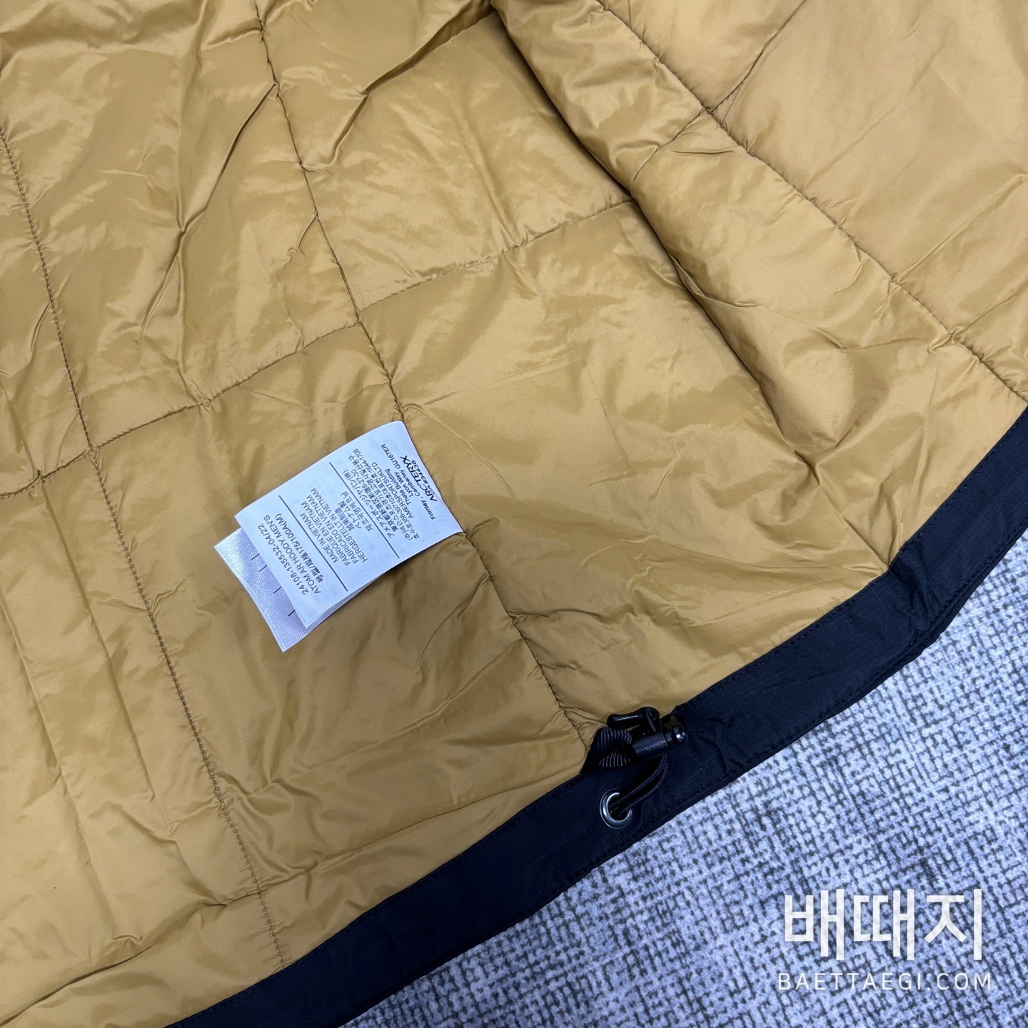 아크테릭스 [TZ] 아톰 LT 후디 1.0 블랙 골드 200175 Arc'teryx Atom LT Hoodie 1.0 검수사진 4
