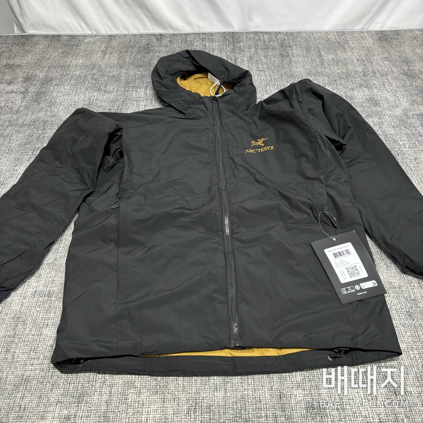 아크테릭스 [TZ] 아톰 LT 후디 1.0 블랙 골드 200175 Arc'teryx Atom LT Hoodie 1.0 검수사진 1