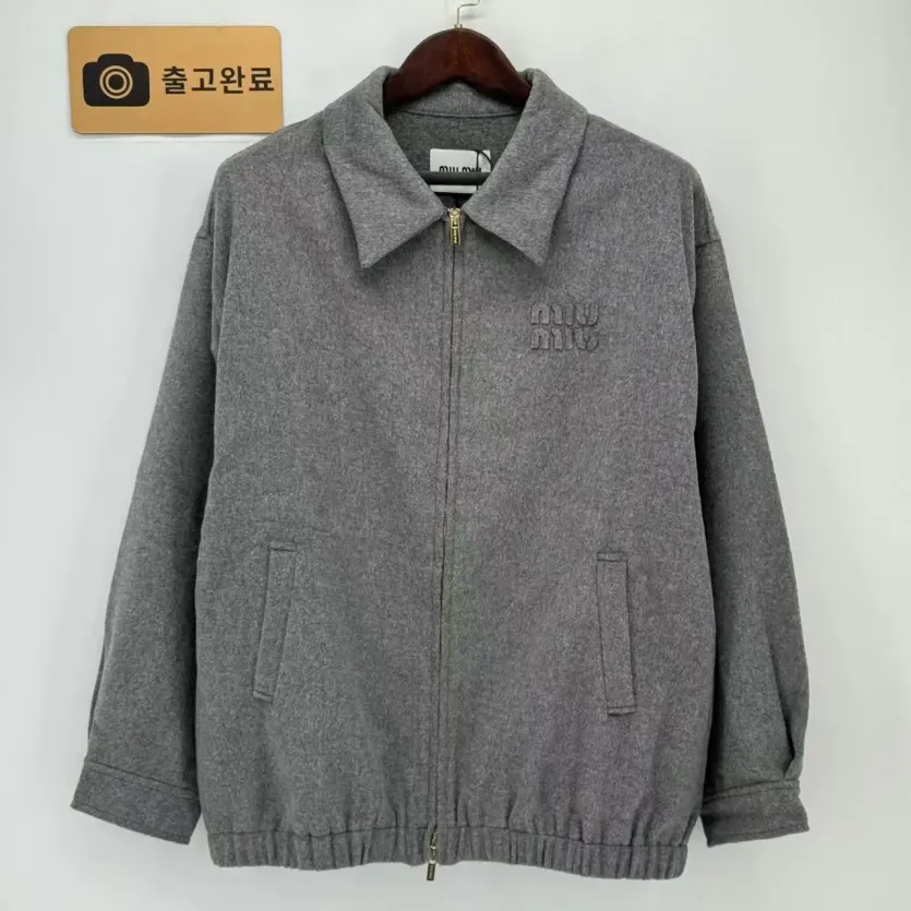 미우미우 카시미야 자수 로고 지퍼업 자켓 157872