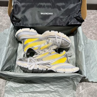 발렌시아가 3 XL 라운드토 레이스업 청키 스니커즈 10338