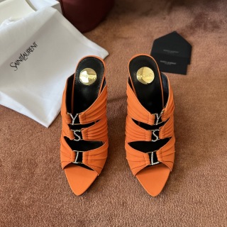 생로랑 페이턴트 레더 로퍼 108392
