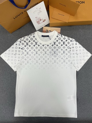 루이비통 남성 반팔 129773 Louis Vuitton T Shirt