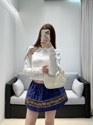 미우미우 여성 긴팔 131591 Miu Miu Long Sleeve