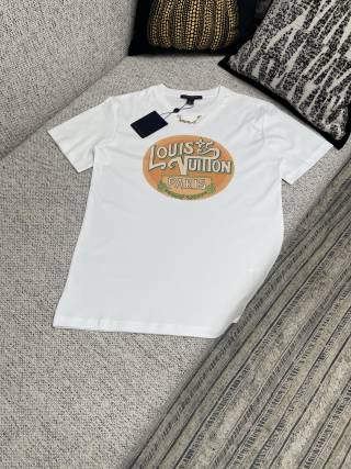 루이비통 25SS 남성 반팔 131758 Louis Vuitton T Shirt