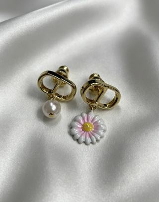 디올 귀걸이 133752 Dior Earrings