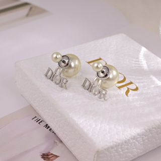 디올 귀걸이 133795 Dior Earrings