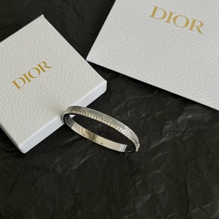디올 팔찌 134568 Dior Bracelet