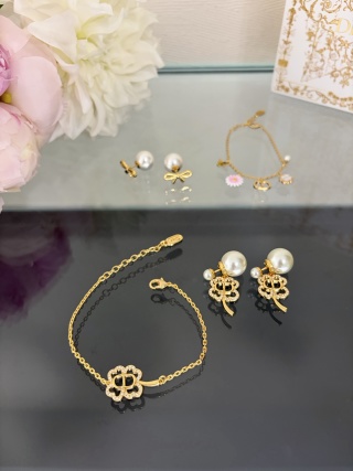 디올 귀걸이 134727 Dior Earrings