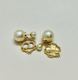 디올 귀걸이 134976 Dior Earrings
