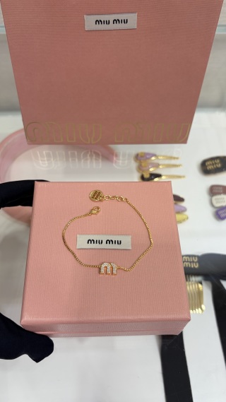 미우미우 26SS 목걸이 135602 Miu Miu Necklace