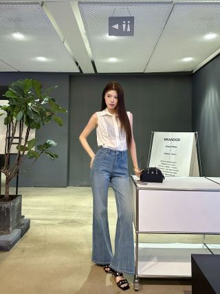 샤넬 여성 슬림 핏 진 바지 2026 SS