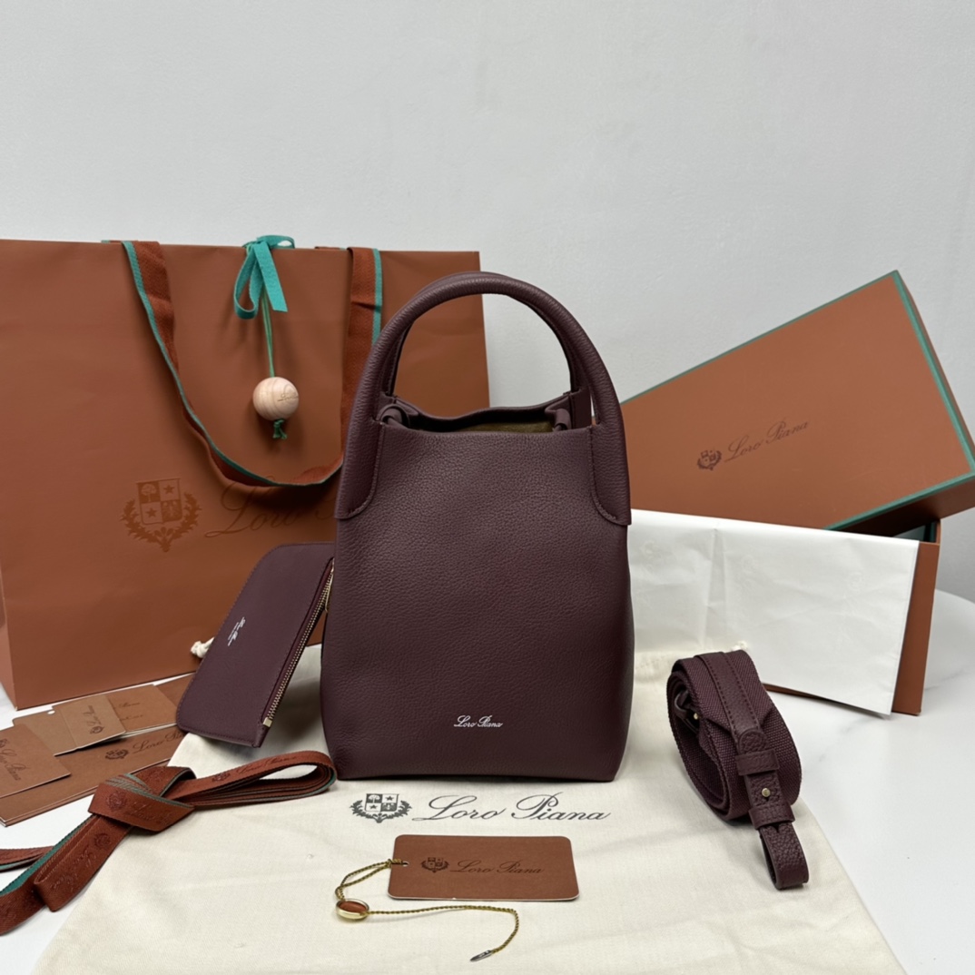 로로피아나 가방 17230 Loro Piana Bag