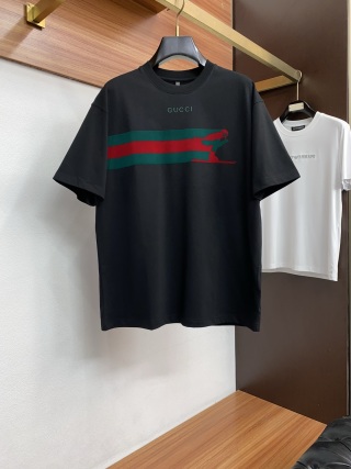 구찌 2026SS 로고 코튼 라운드넥 반팔 티셔츠 1818 Gucci T Shirt