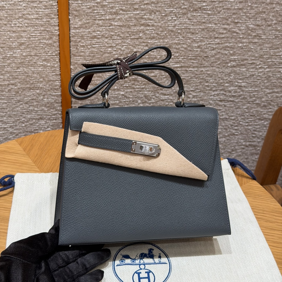 에르메스 켈리백 20 더스티 그레이 실버 하드웨어 18219 Hermes Bag