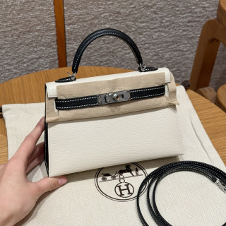 에르메스 미니 켈리 2 밀크셰이크 화이트 실버 하드웨어 18250 Hermes Bag