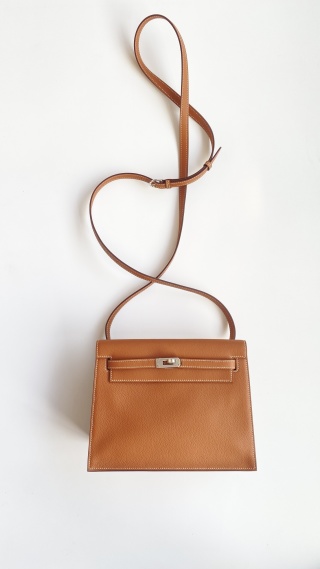 에르메스 켈리 단스백 22 골드 실버 하드웨어 18326 Hermes Bag