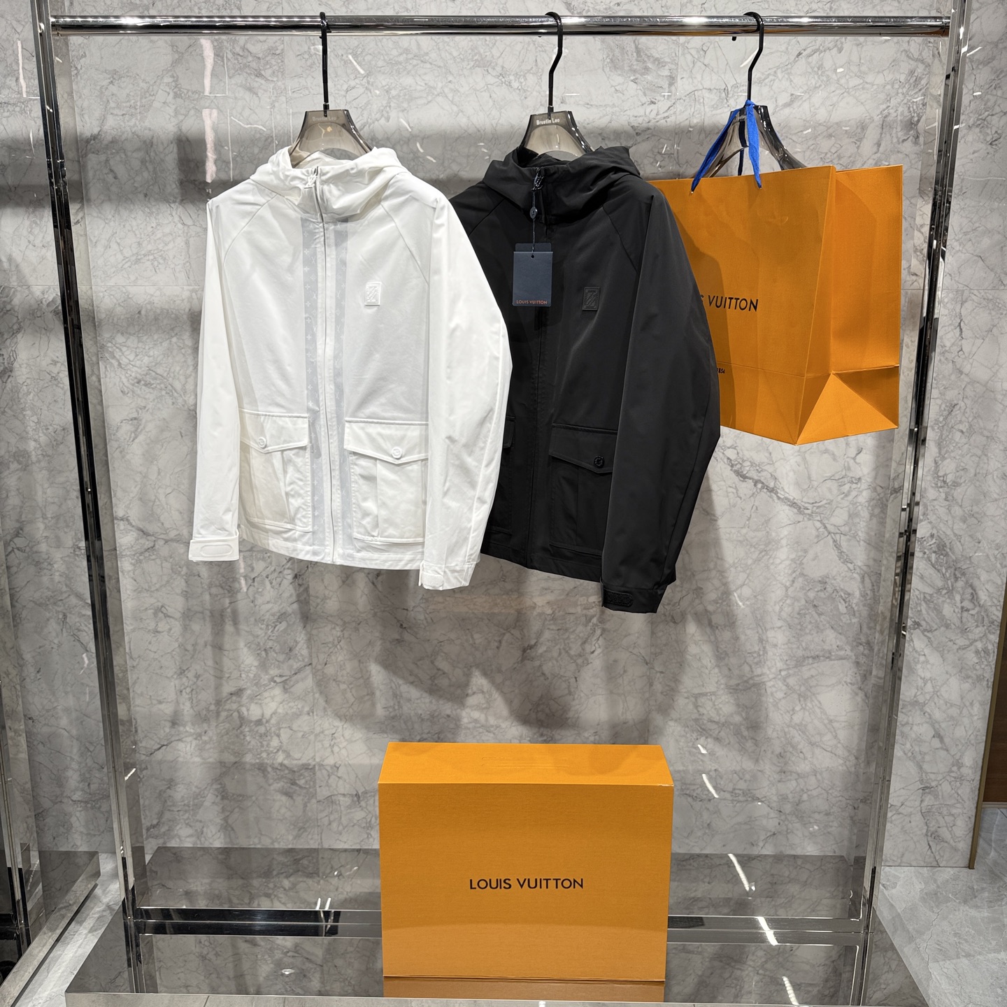 루이비통 26 SS 후드 자켓 19409 Louis Vuitton