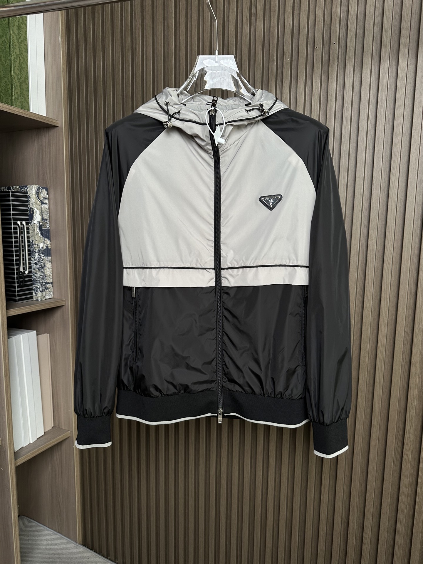 프라다 26 SS 런웨이 신상 재킷 19419 Prada