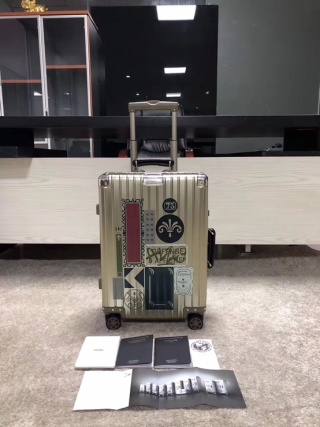 리모와 여행가방 19812 Travel Bag
