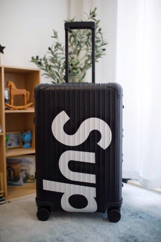 리모와 여행가방 19823 Travel Bag