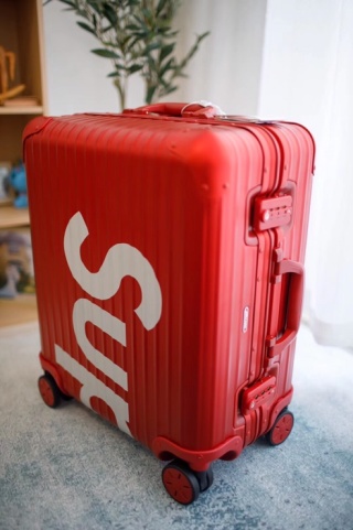 리모와 여행가방 19824 Travel Bag